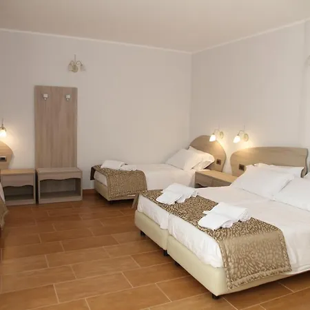 Monte San Giovanni-nebrodi Hotel