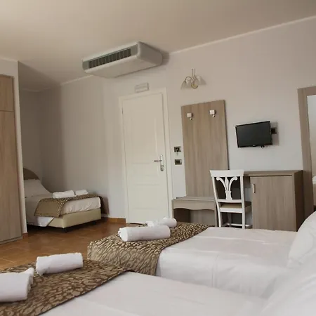 Monte San Giovanni-nebrodi Hotel 3*