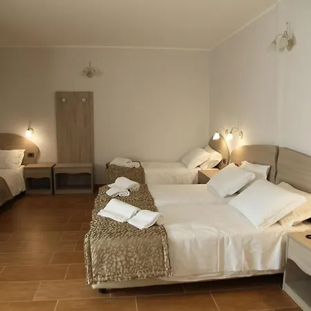Monte San Giovanni-nebrodi Hotel