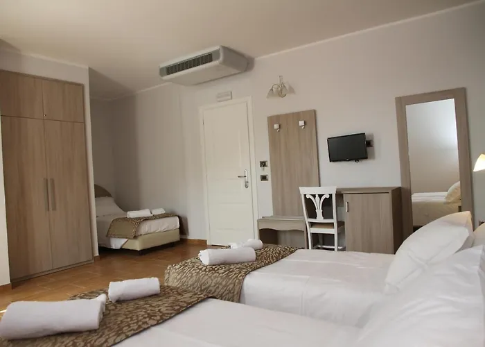 Monte San Giovanni-nebrodi Hotel 3*