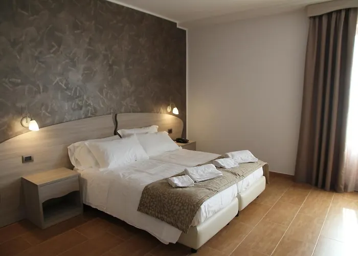 Monte San Giovanni-nebrodi 3*