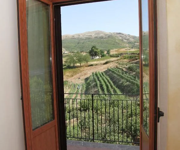 Monte San Giovanni-nebrodi Hotel